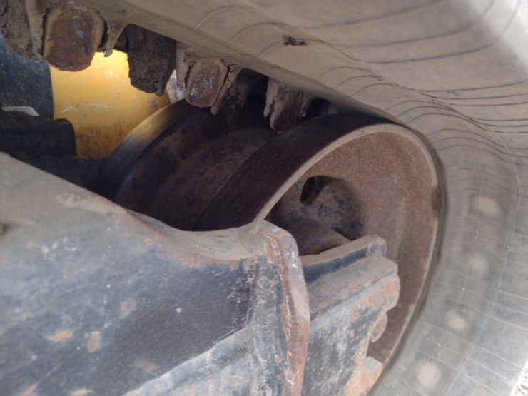 18-deere-333g-image-25