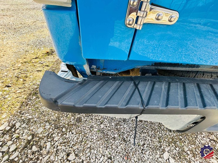 2013-ford-f150-xl-image-30