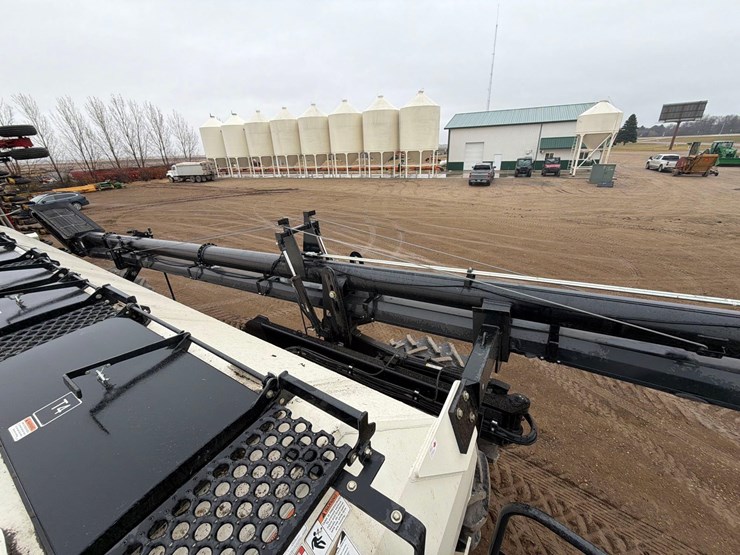 2016-bourgault-3320-66-image-68