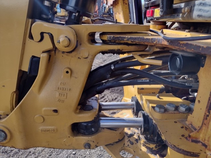 caterpillar-420e-image-37