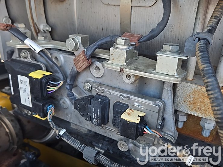 2022-komatsu-pc490-lc-11-image-80