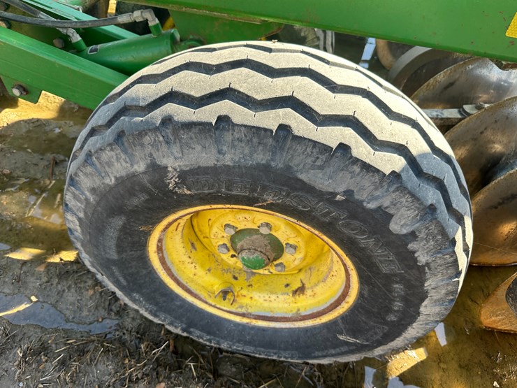 john-deere-26-image-6