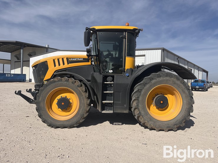 2021-jcb-fastrac-8330-image-8