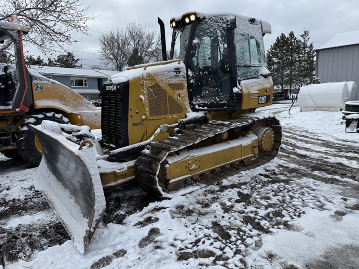 2012-caterpillar-d4k-image-1