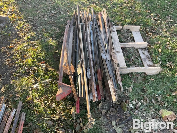 pallet-of-t-posts-image-9