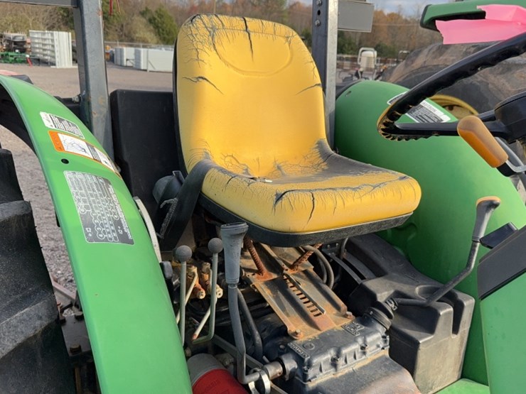 john-deere-5205-image-10