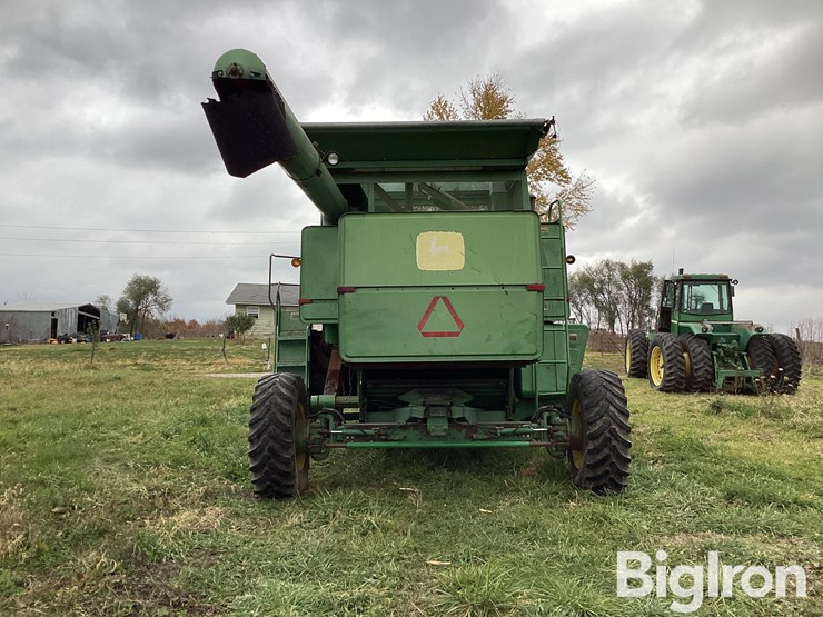 1983-john-deere-8820-image-6