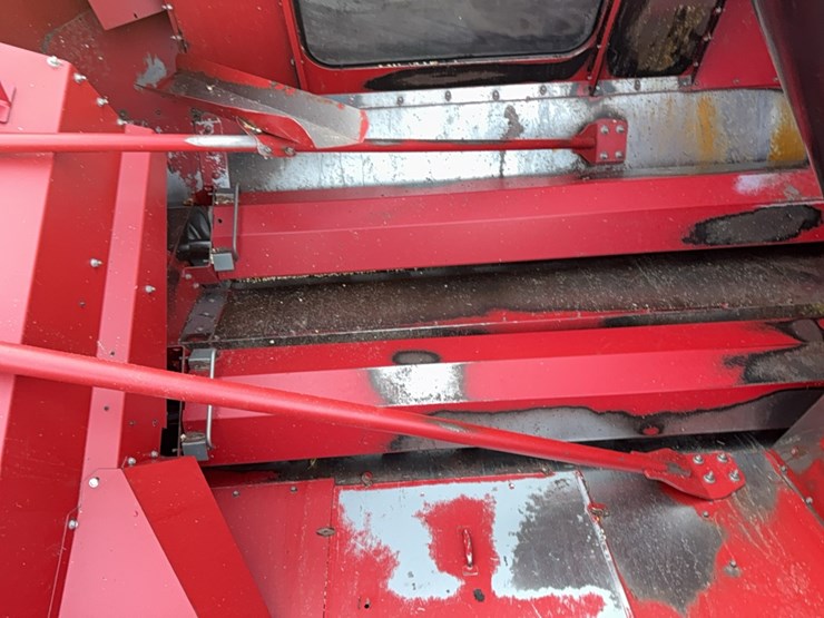 2018-case-ih-8240-image-90