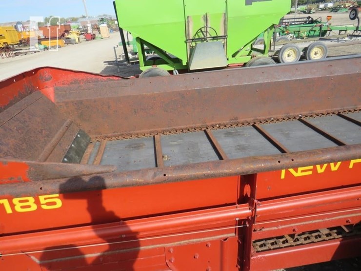 new-holland-185-image-4