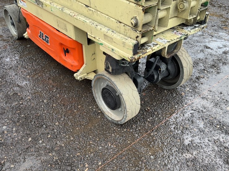 2006-jlg-2630es-image-3