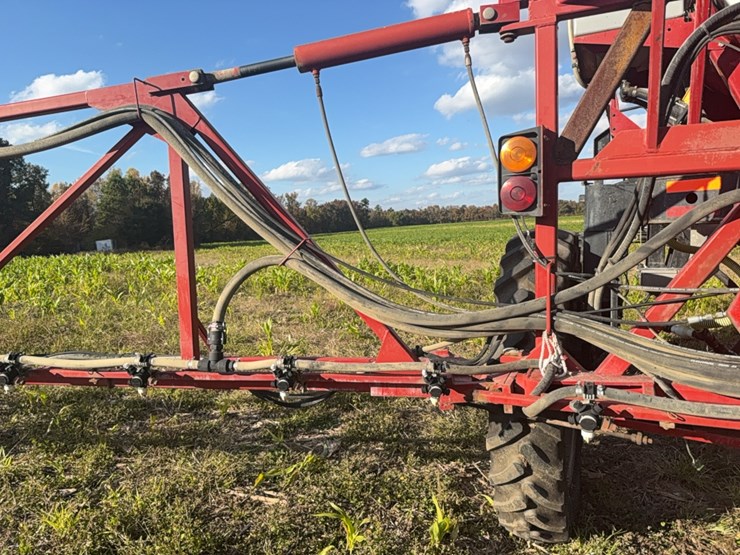 case-ih-3185-patriot-sprayer-image-38