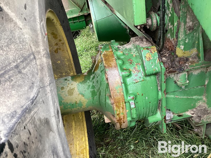 1983-john-deere-8820-image-13