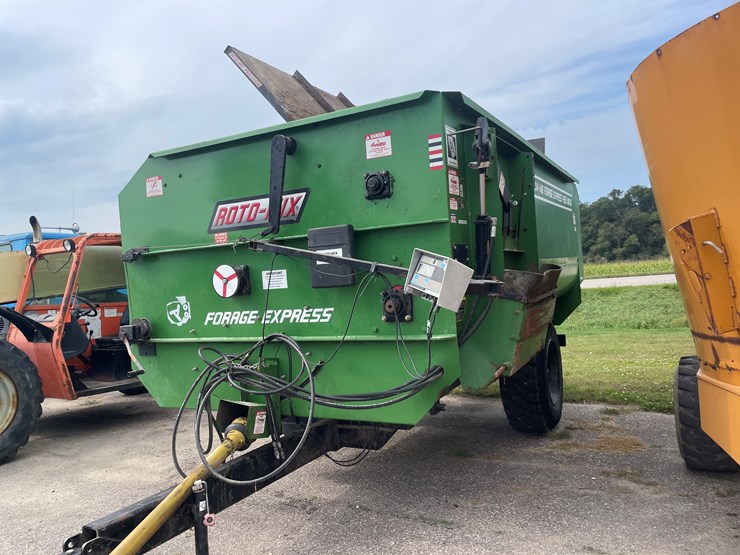 #1465-•-roto-mix-forage-express-image-1