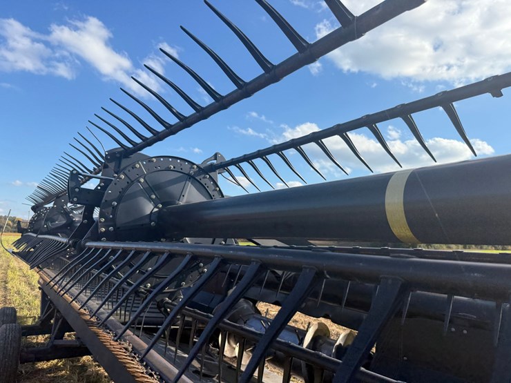 2014-macdon-40-foot-flex-draper-head----header-cart-not-included-image-63