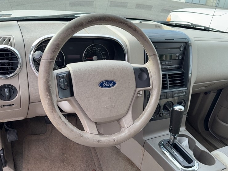 2007-ford-explorer-image-18