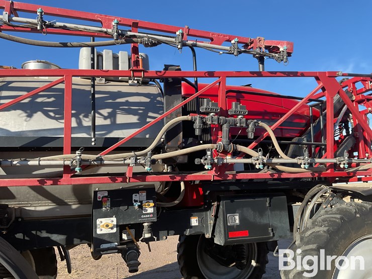 2010-case-ih-patriot-4420-image-15