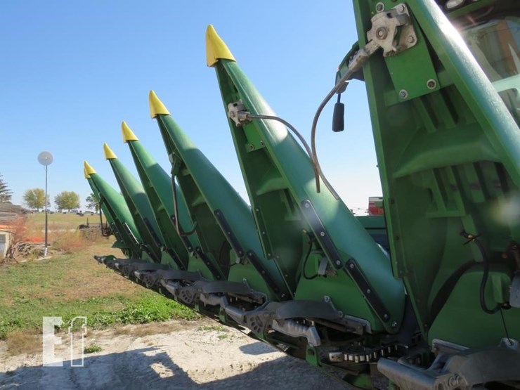 2008-john-deere-608c-image-13