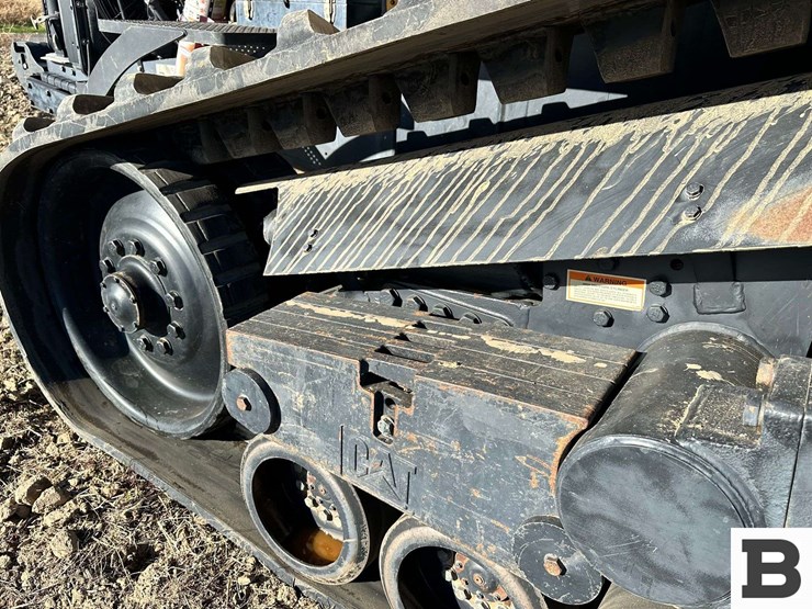 cat-challenger-55-tractor-image-26