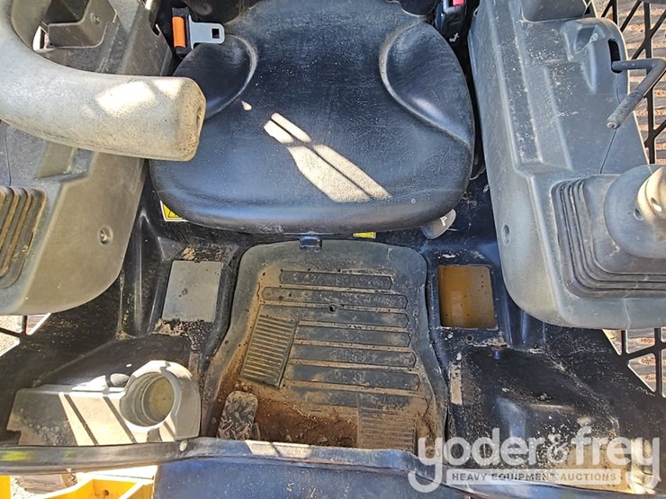 2023-caterpillar-259d3-image-29