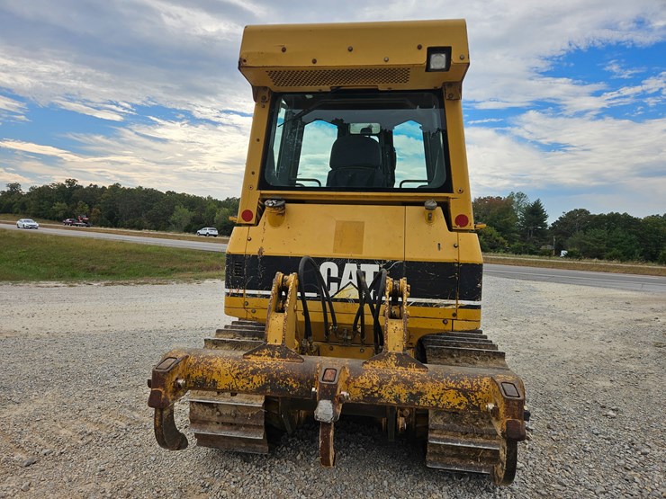 2002-caterpillar-d5g-xl-image-11