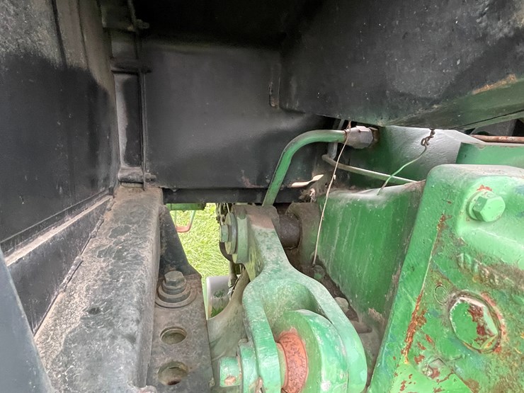 john-deere-4040-image-24