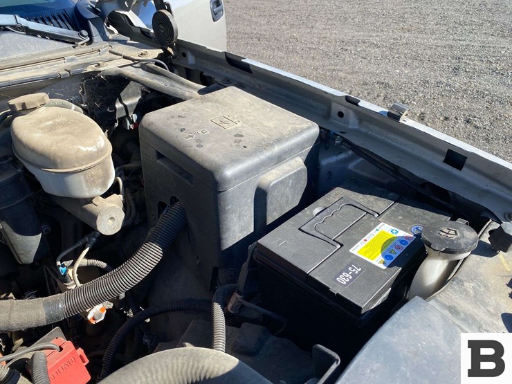 2004-chevrolet-silverado-1500-image-31