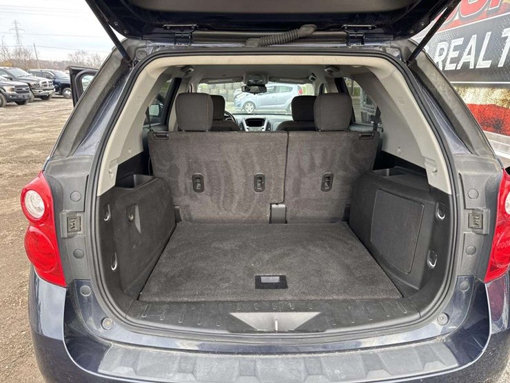 2015-chevrolet-equinox-lt-image-10