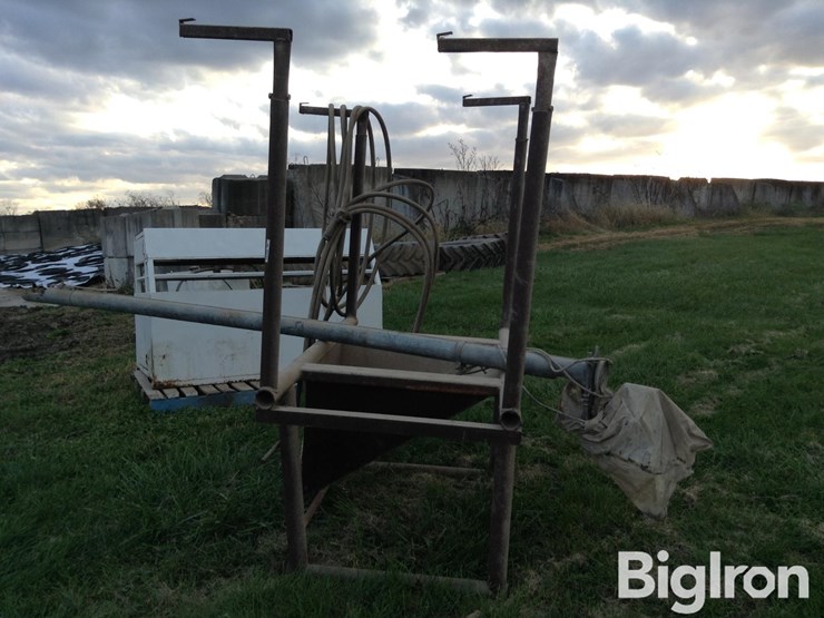 seed-bag-unloader-chute-w/-4"/10'-auger-image-2