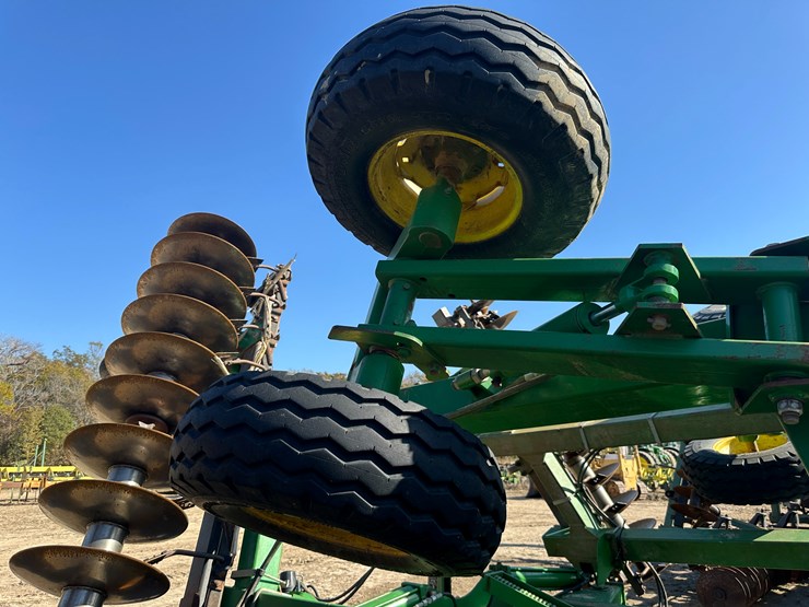 john-deere-26-image-10