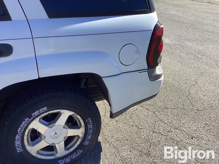 2002-chevrolet-trailblazer-image-10