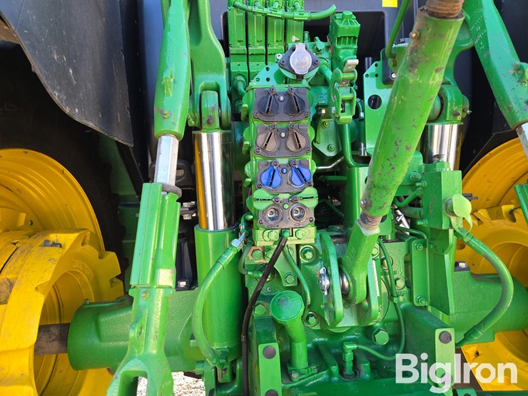 2022-john-deere-6155r-image-16