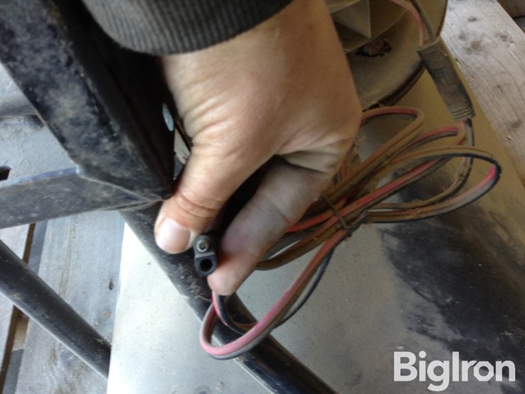 fimco-receiver-hitch-mount-rotary-seeder/spreader-image-11