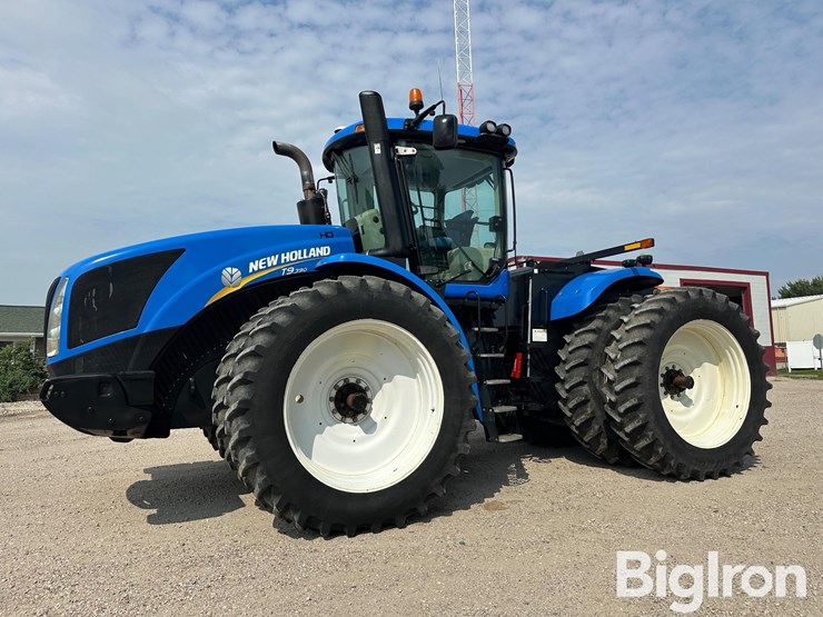 2011-new-holland-t9.390-image-1