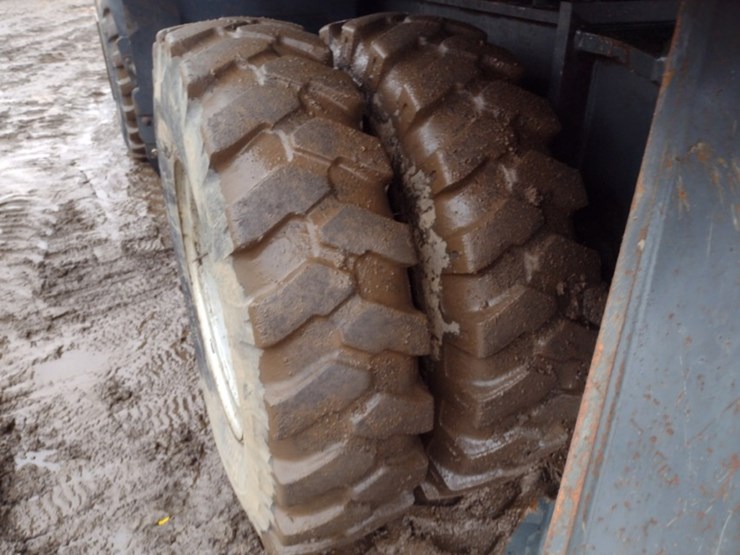 2005-gradall-xl3300-image-23