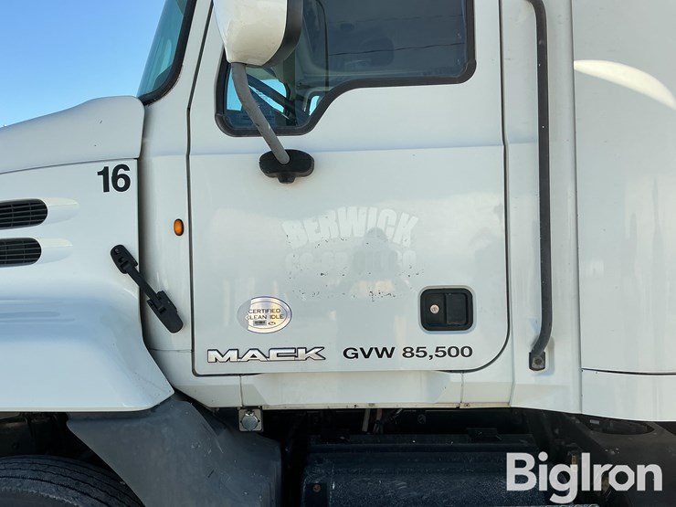 2014-mack-cxu613-t/a-truck-tractor-image-11