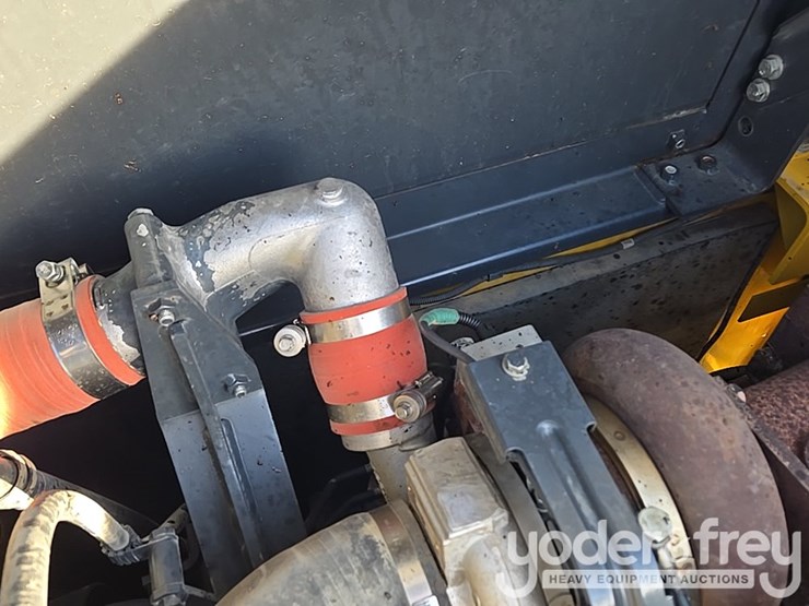 2022-komatsu-pc490-lc-11-image-66