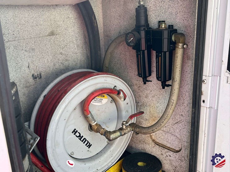 2013-ford-f750-image-42