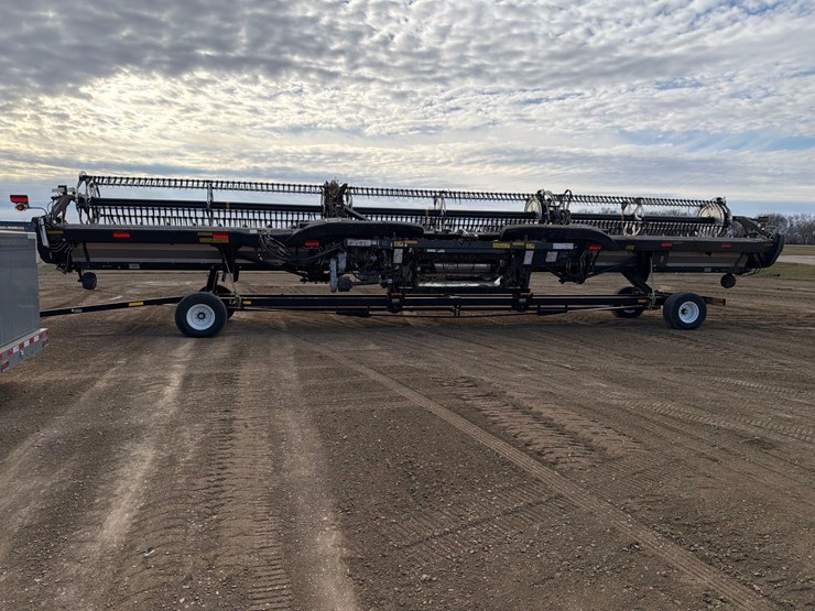 2024-mac-don-fd245-image-3