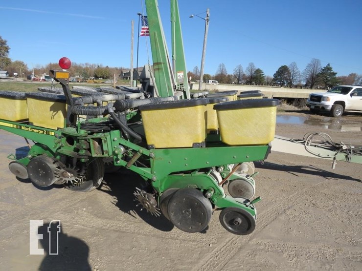 john-deere-7200-image-6