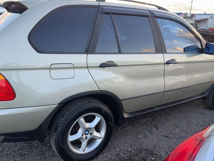 2001-bmw-x5-image-6