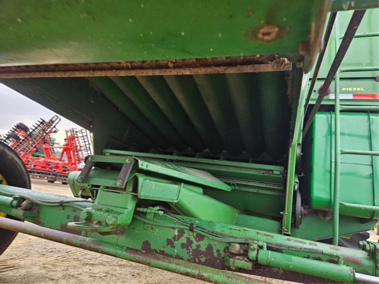 john-deere-8820-image-21