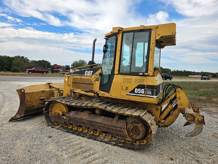 2002-caterpillar-d5g-xl-image-7