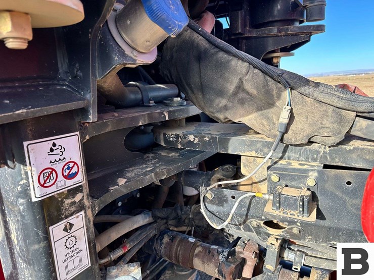 2014-case-ih-370-image-40