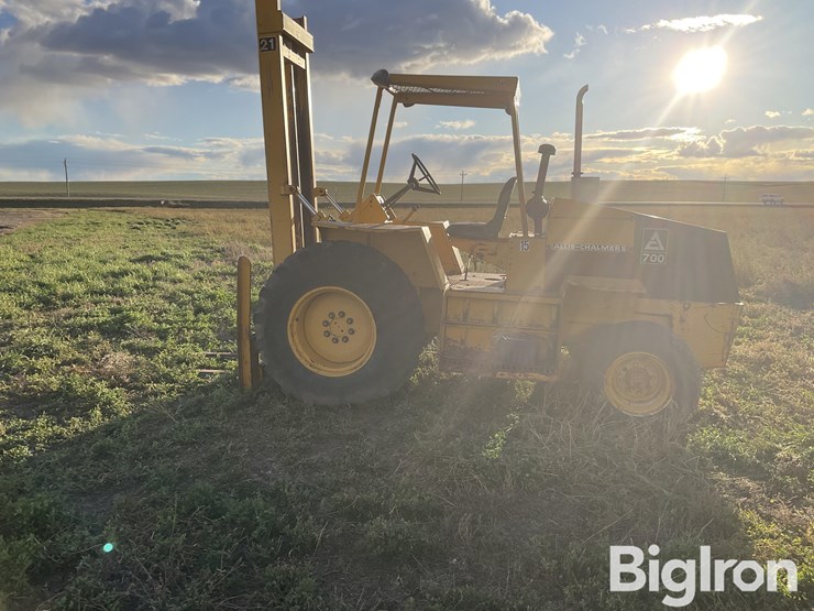 1975-allis-chalmers-700-image-8