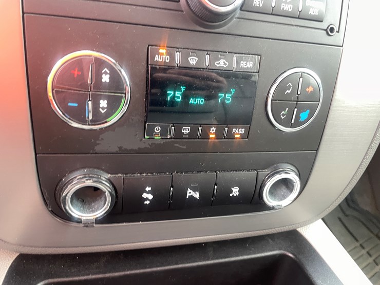 2010-gmc-yukon-image-46