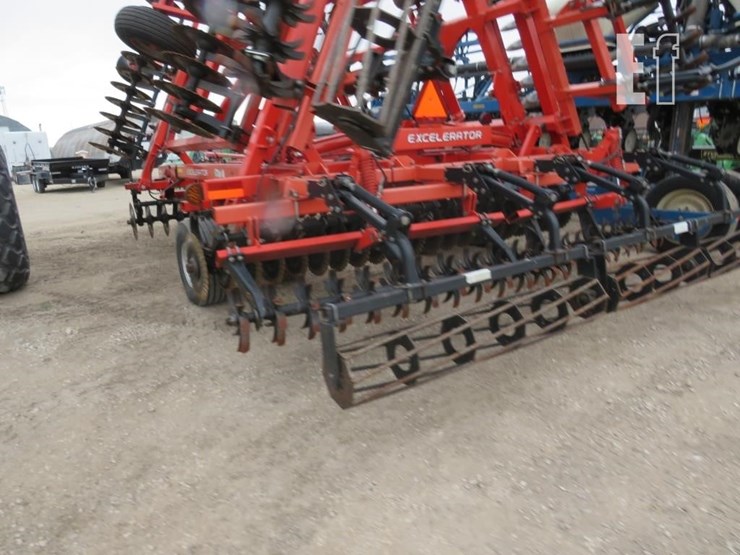 2012-kuhn-krause-8000-30-image-9