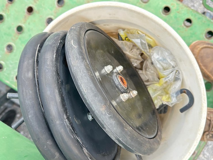 john-deere-1560-image-16