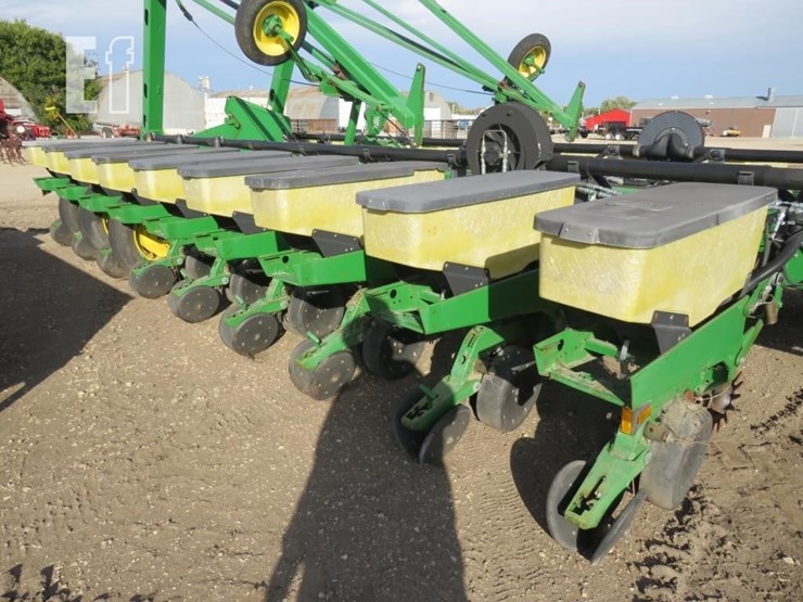 john-deere-1770-image-13