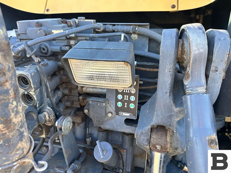 cat-challenger-55-tractor-image-40