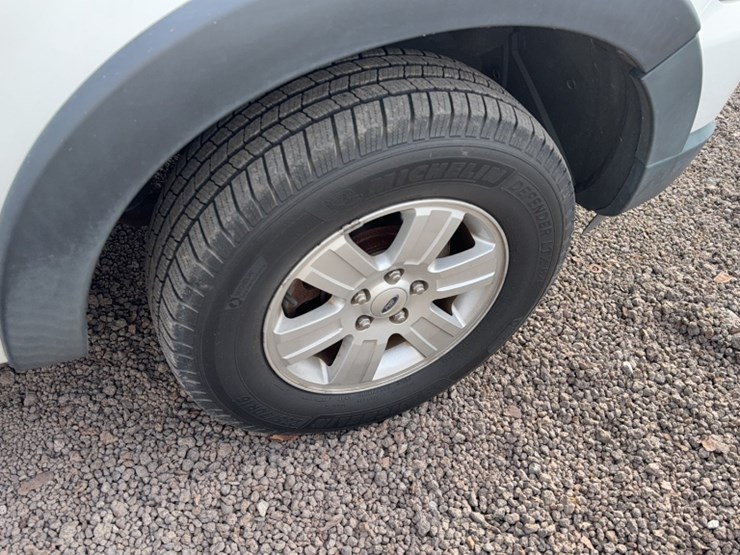 2007-ford-explorer-image-4